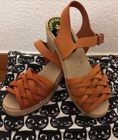 Coole schwedische Clogs Sommersandalen orange Leder neu