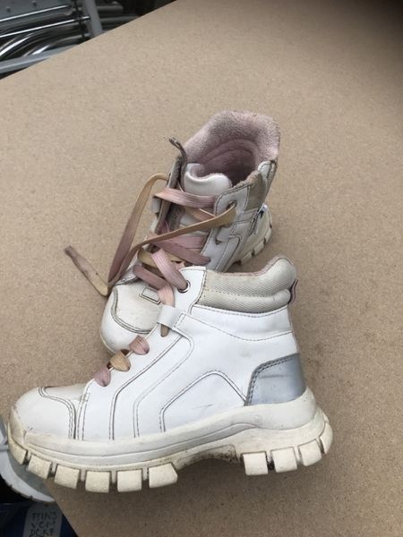 Schuhe für Mädchen: Mädchen Boots Stiefel 30 – Gebraucht aus Bergdietikon von antovale 1