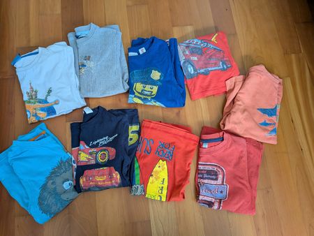 Jungs Shirts 110/116 zum Austragen