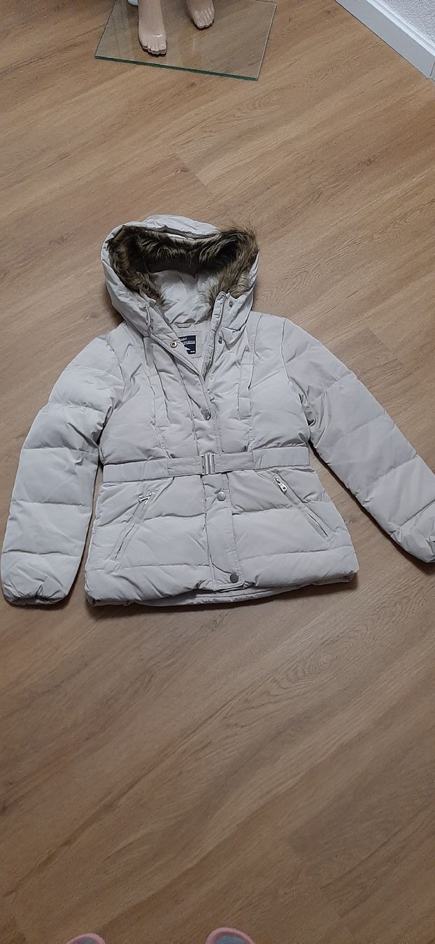 Zara Jacken & Mäntel: ZARA Mädchen Daunenjacke beige, Gr.164cm – Gebraucht aus Gachnang von sib_9f2l