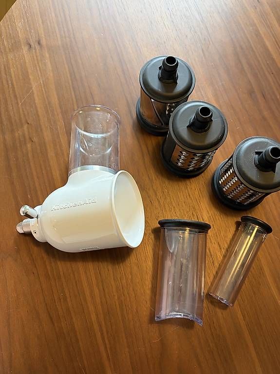 Kitchenaid Elettrodomestici da cucina: Kitchenaid - Raspel- und Reibe-Set - 3-teilig – Usato da Bern venduto da King_ronny