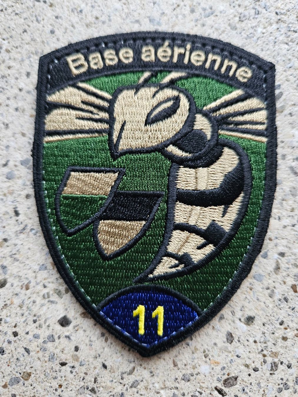 Placchette & Badge: Badge Base aérienne 11 mit klett – Nuovo e nell'imballaggio originale da Riedholz venduto da fr_sIruP