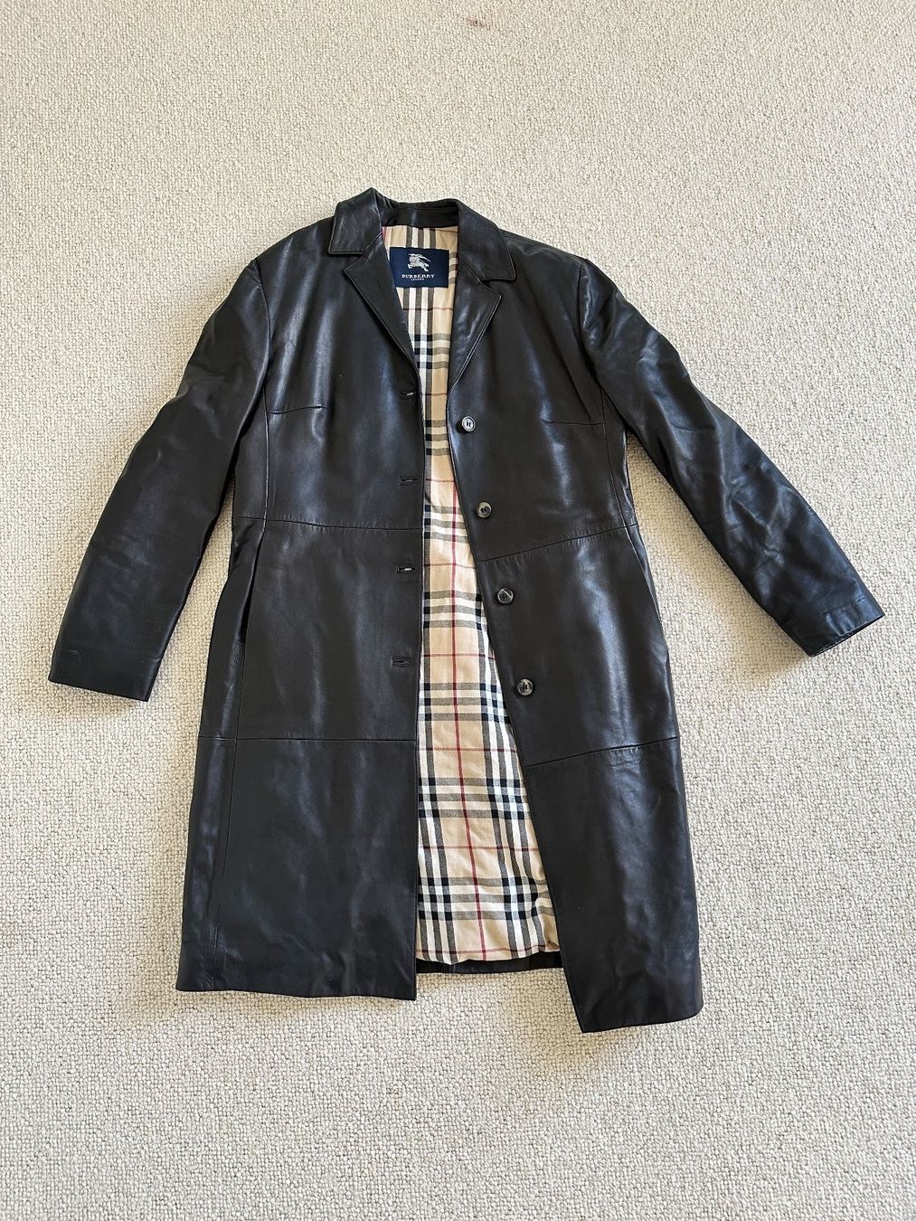 Burberry Mäntel: Burberry Ledermantel – Gebraucht aus Zürich von Koska