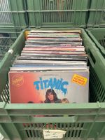 une caisse de vinyle 33 tours disques en anglais