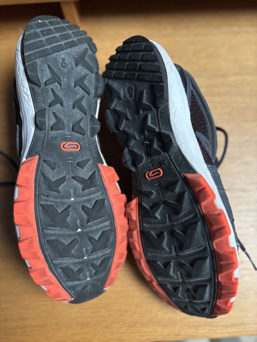 Decathlon Scarpe da uomo: Chaussures de randonnée t.38 Décathlon  – Usato da Founex venduto da ari_2gt7 1
