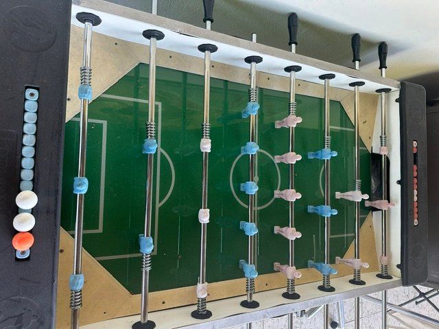 Giochi: Kicker Tisch Töggelikasten Longoni – Usato da Hüttwilen venduto da TemplumNo1 1