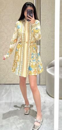 Kleid aus Seide. Gr. 36/38, neu