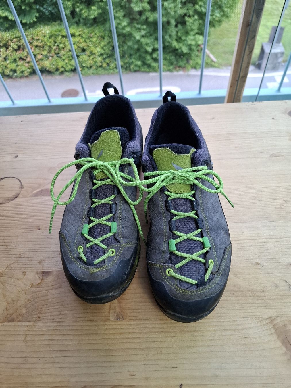 Salewa Scarpe da uomo: Salewa unisex Bergschuh Gr. 41 – Usato da Näfels venduto da rahel.___ 2