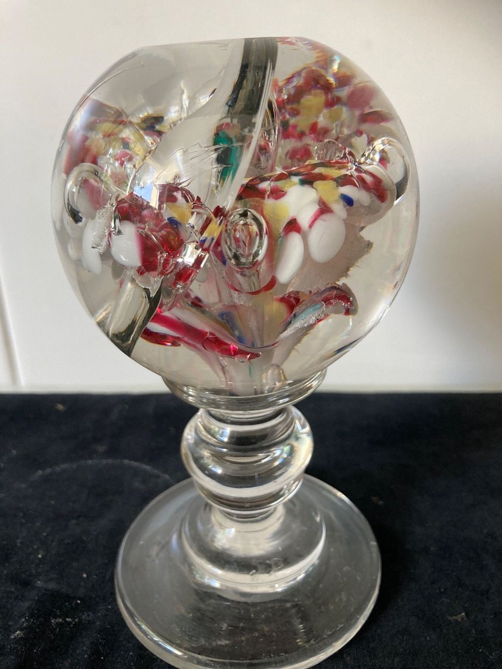 Statuette: Bunte Glaskugel auf Glassockel – Usato da Zürich venduto da Chaeffeler 2