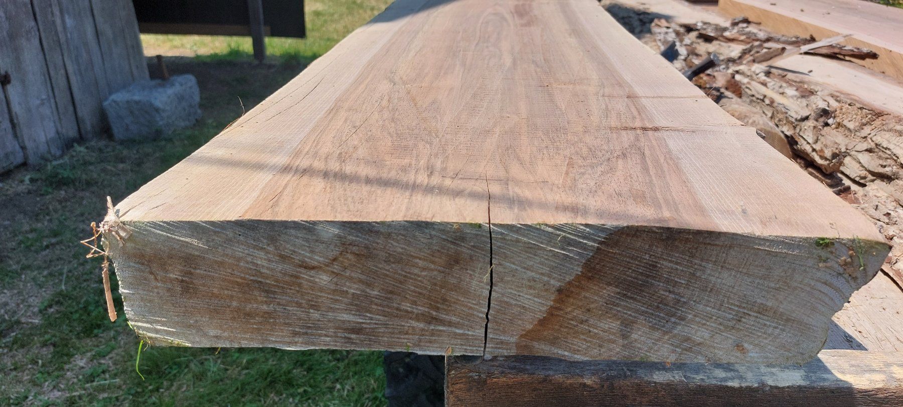 Articoli in legno: Schweizer Nussbaumholz – Difettoso da Giswil venduto da Stocki02 6