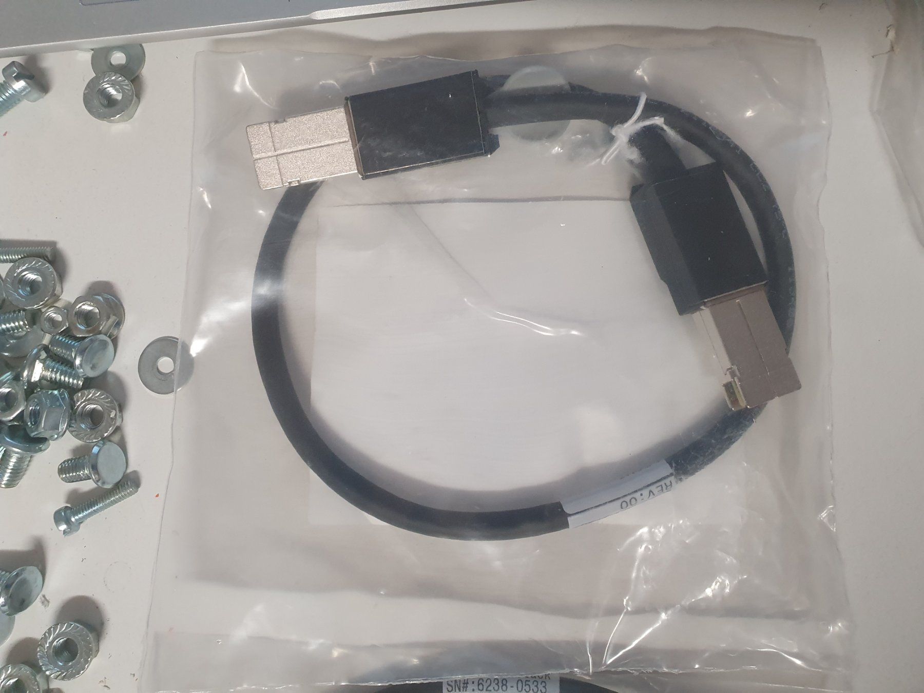 Cavi: Cisco Leoni Cable Bladestack 0.5m L45593-E101-D5 Black High – Nuovo e nell'imballaggio originale da Zürich venduto da Alibaba1234 1