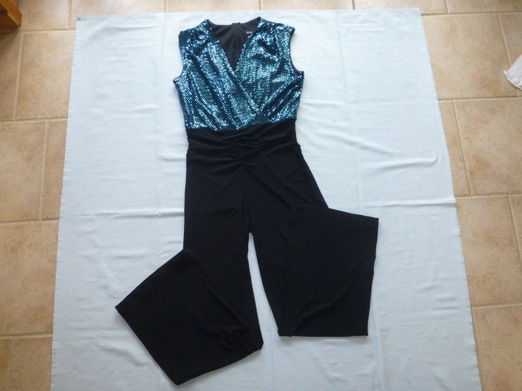Jumpsuits: Jumpsuit von Frank Lyman – Gebraucht aus Würenlingen von drago56