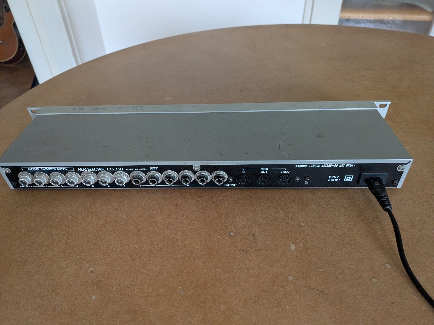 Console di mixaggio: Akai MB 76 - programmierbarer Midi Mixer – Usato da Zürich venduto da atuc 1