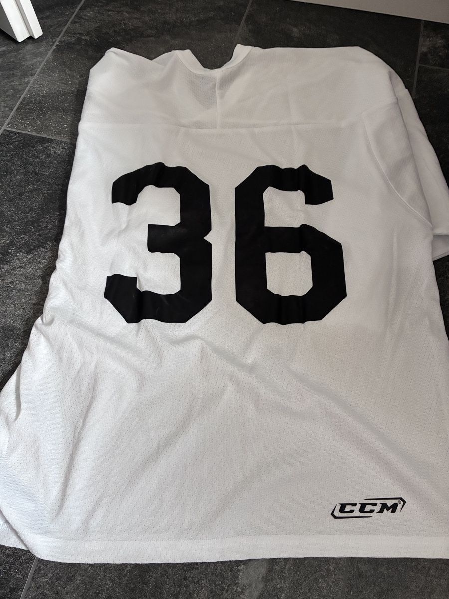 Ccm Leibchen & Hosen: CCM ice hockey training jersey – Gebraucht aus Oberwil BL von watericeair 1