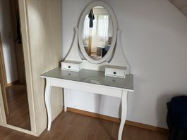 Schminktisch weiss mit Spiegel und Schubladen gebraucht