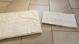 Lenzuolo bianco cifrato AM 230x264 cm + 2 federe 48x80 cm