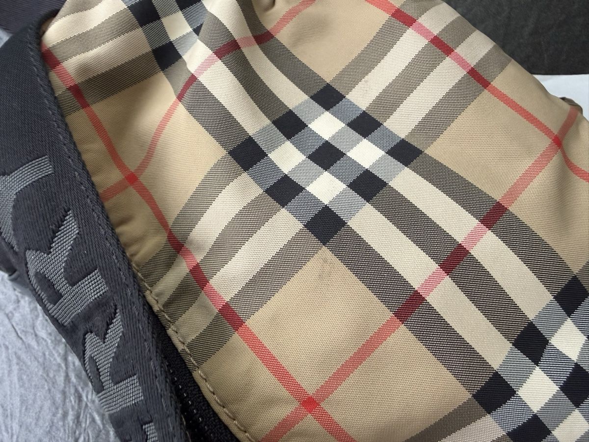 Burberry Taschen für Damen: Burberry Bauchtasche wie Neu – Gebraucht aus Lommis von loqi 4