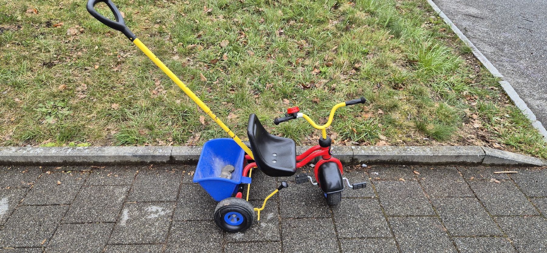 Puky Veicoli per bambini: Puky Dreirad mit Haltebügel – Usato da Zofingen venduto da aline_solleder 1