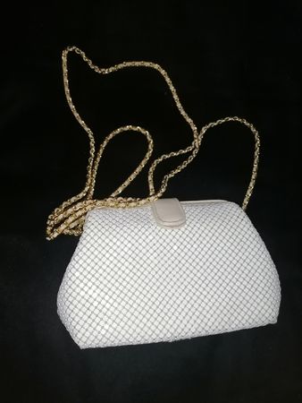 Vintage Damen Handtasche, weiss mit Goldkette, sehr edel!
