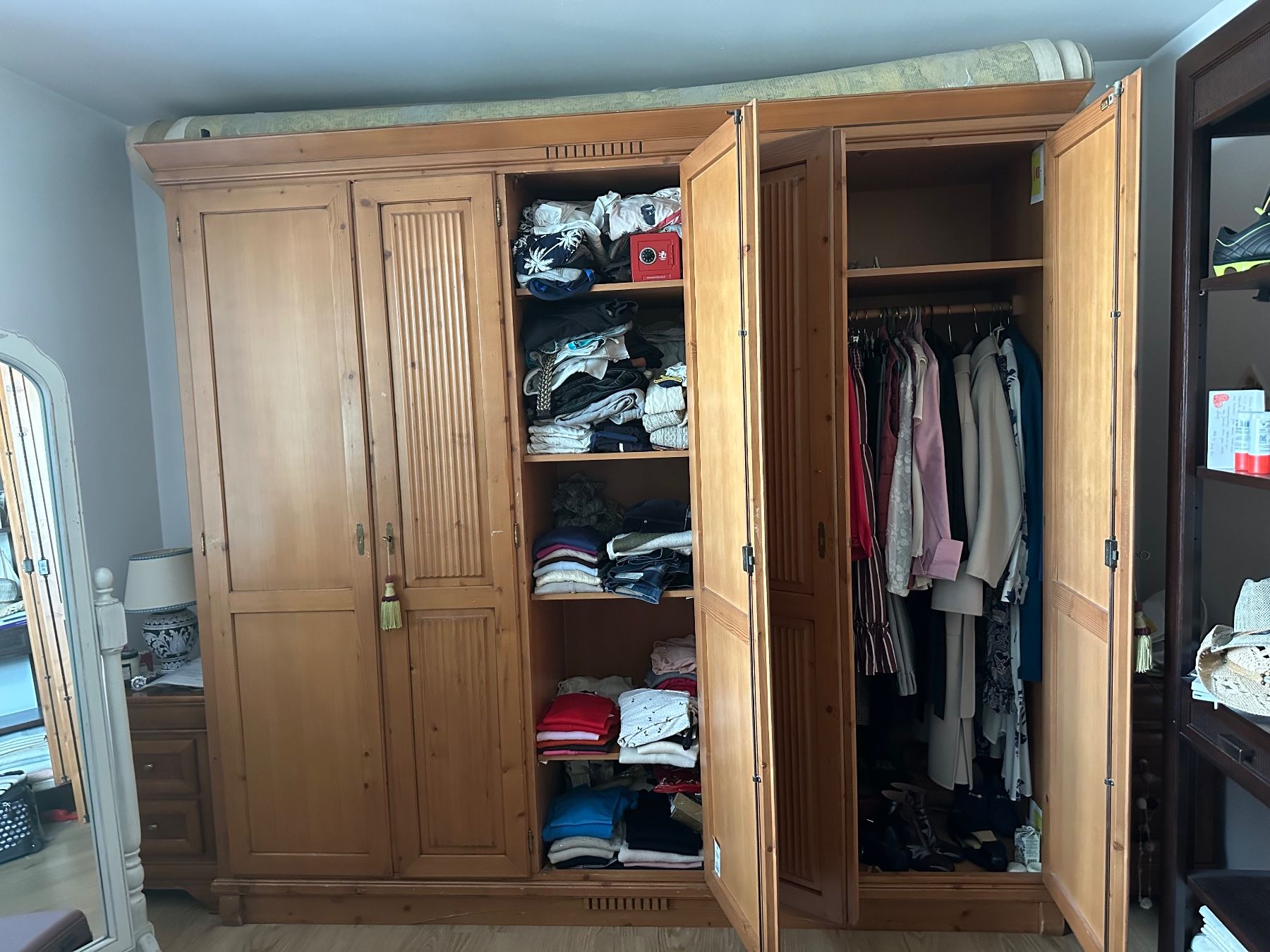 Armadi: Selva Kleiderschrank – Usato da Zürich venduto da Ve_df7t