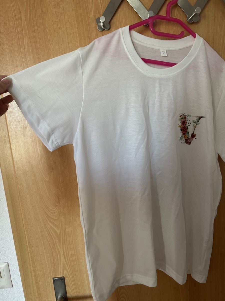 T-shirt: T-Shirt Weiss mit V Print  – Nuovo (secondo la descrizione) da Ins venduto da maximal_30CHF 1