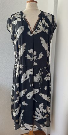 Robe noire imprimée NILE, taille M, viscose 