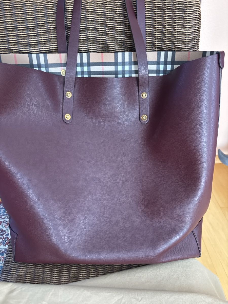 Burberry Borse: Burberry large crest leather Bag burgundy – Usato da Pratteln venduto da sab_whk9 5
