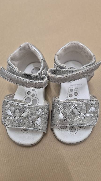 Chaussures filles: Chicco sandalen gr 21 grau – D'occasion à Neunkirch par mir_c9zg