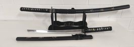 zwei japanischen Schwertern (Katana und Wakizashi)