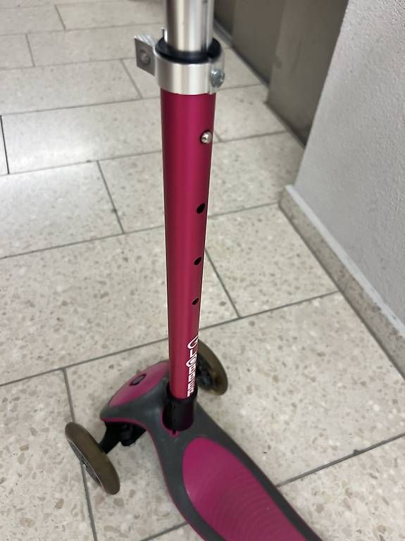Globber Kickboard: Globber Lights Mini Scooter – Gebraucht aus Zürich von jka_rvq8 2