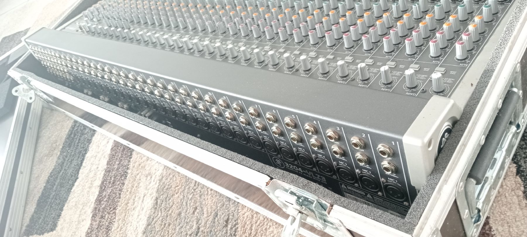Mackie Mischpulte: Mackie 3204-VLZ3 – Gebraucht aus Biel/Bienne von ri-k2503 2