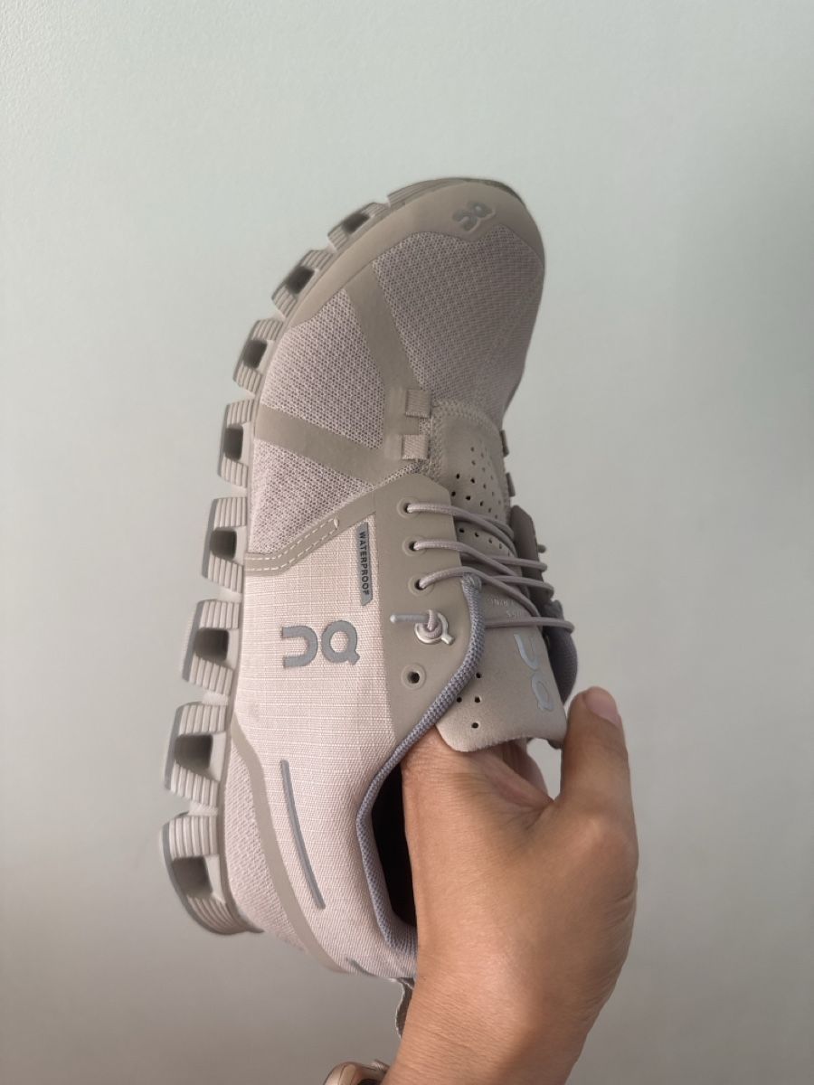 On Scarpe da donna: On Running Cloud Waterproof beige Grösse 40.5 – Nuovo (secondo la descrizione) da Birmensdorf ZH venduto da IrynaR 3