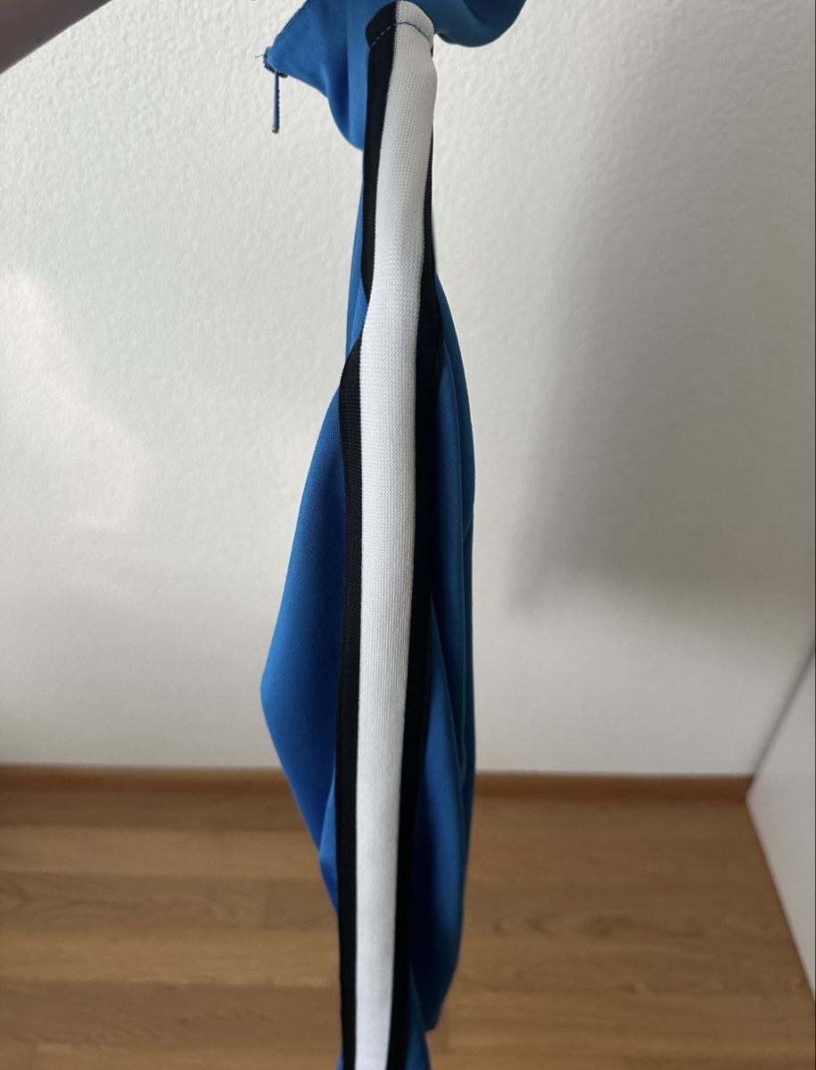 Nike Vestes: NIKE SPORTJACKE BLAU – D'occasion à Dornach par aze_h6rq 1