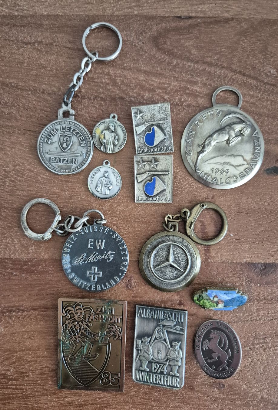 Anhänger: Vintage Pin & Anhängerlot – Gebraucht aus Zürich von Dalema13