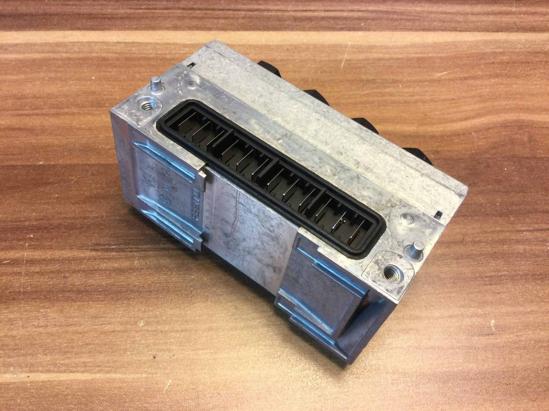 Festo Altro per industria metallurgica: Festo Verkettungsblock mit Anschlussblock – Usato da Wangen SZ venduto da kuriosum12 3
