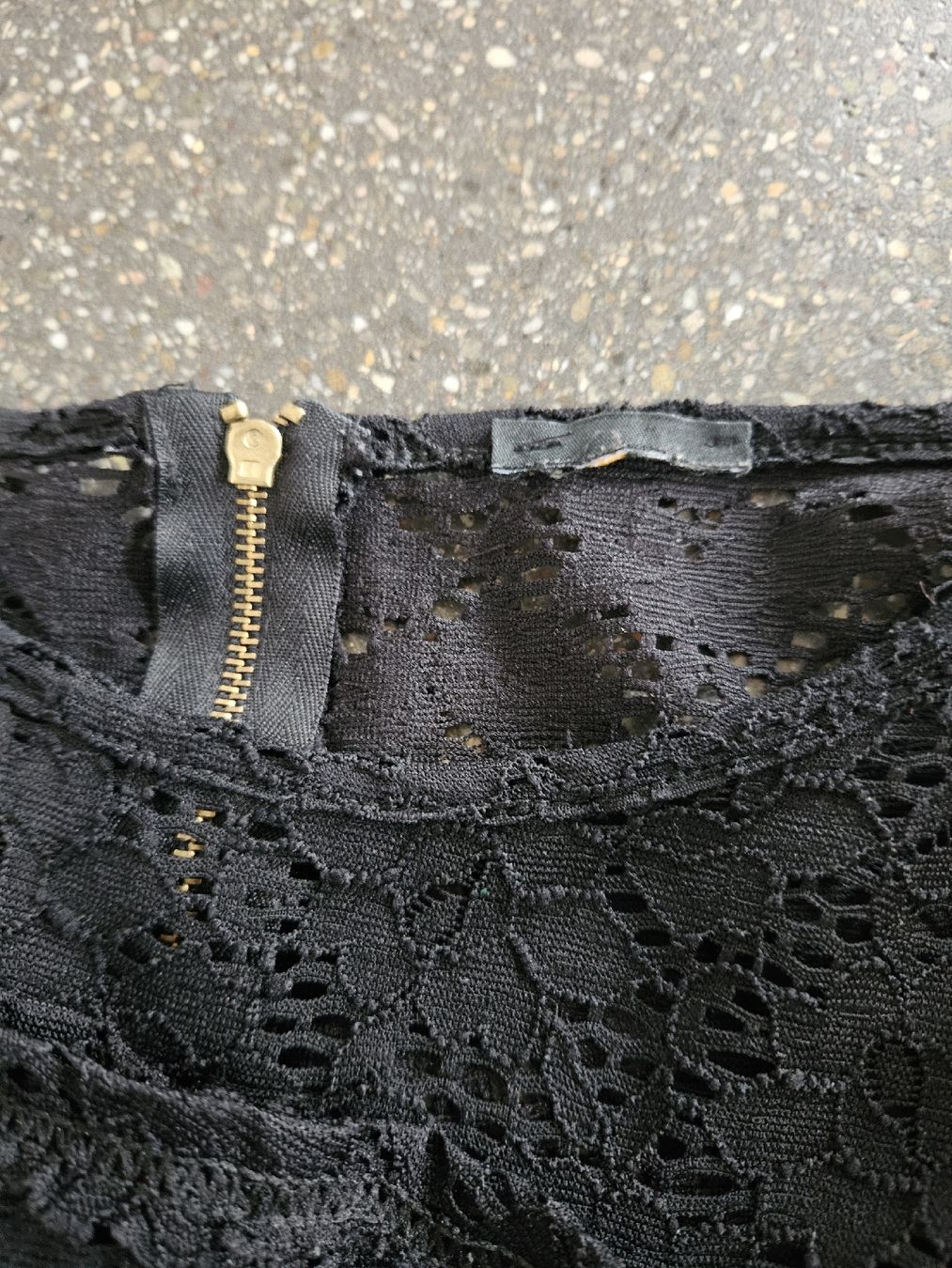 Gonne: Kleid Spitzen schwarz, ca Grösse 36 – Usato da Anwil venduto da tamoos 3