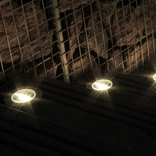 Lampes: Solarleuchte strahler Gartenlampe 3 LED – Neuf (Voir description) à Thun par coverall 1