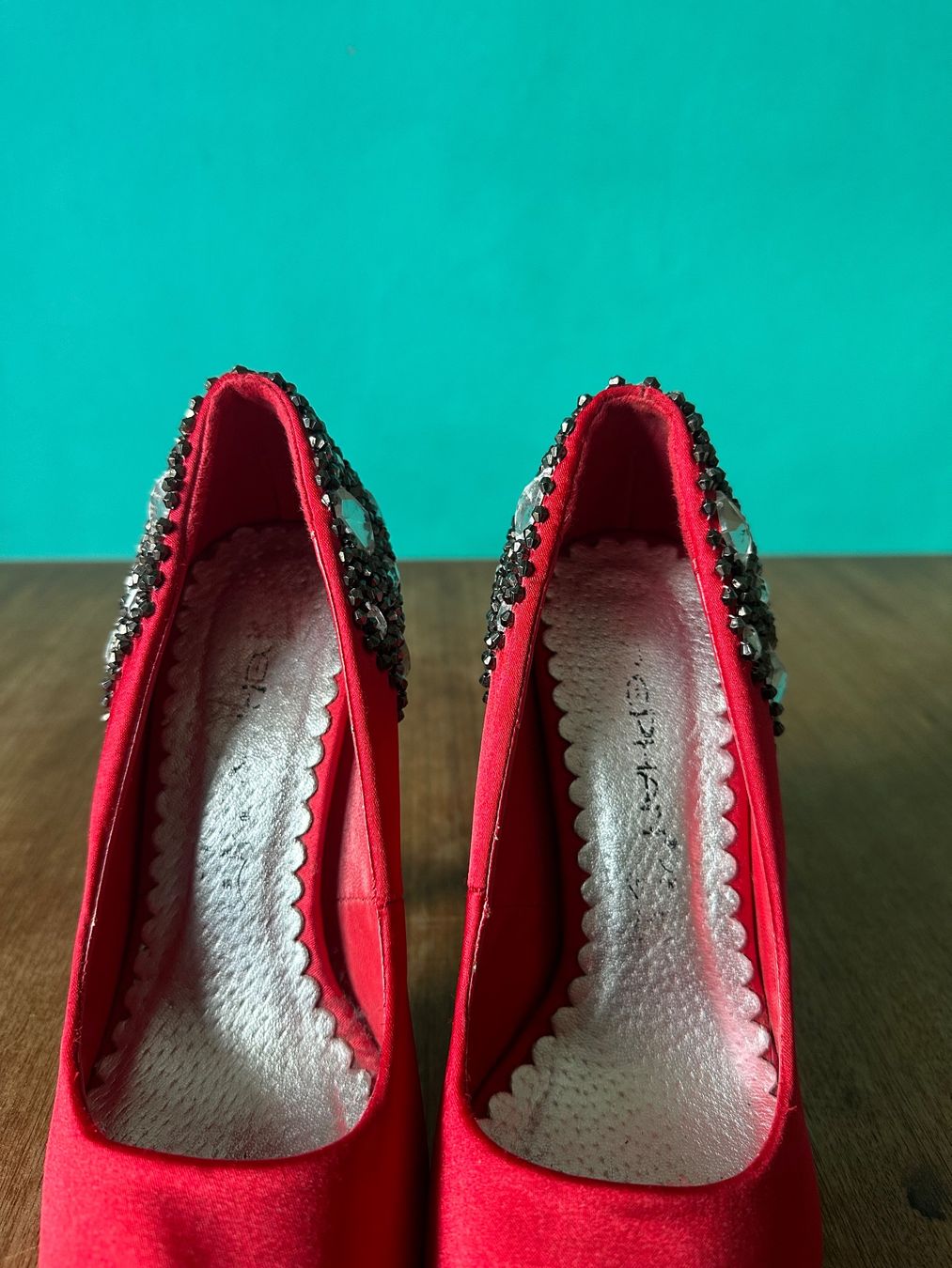 Damenschuhe: Rote Satin High Heels mit Strass Gr. 36👠 – Gebraucht aus bern von Bicicletas-80s-90s 4