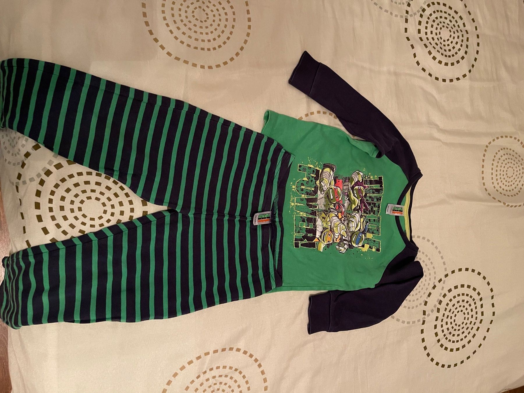 Pigiama & Simili: Pyjama enfant taille 98-104 – Usato da MARLY venduto da AISLEE