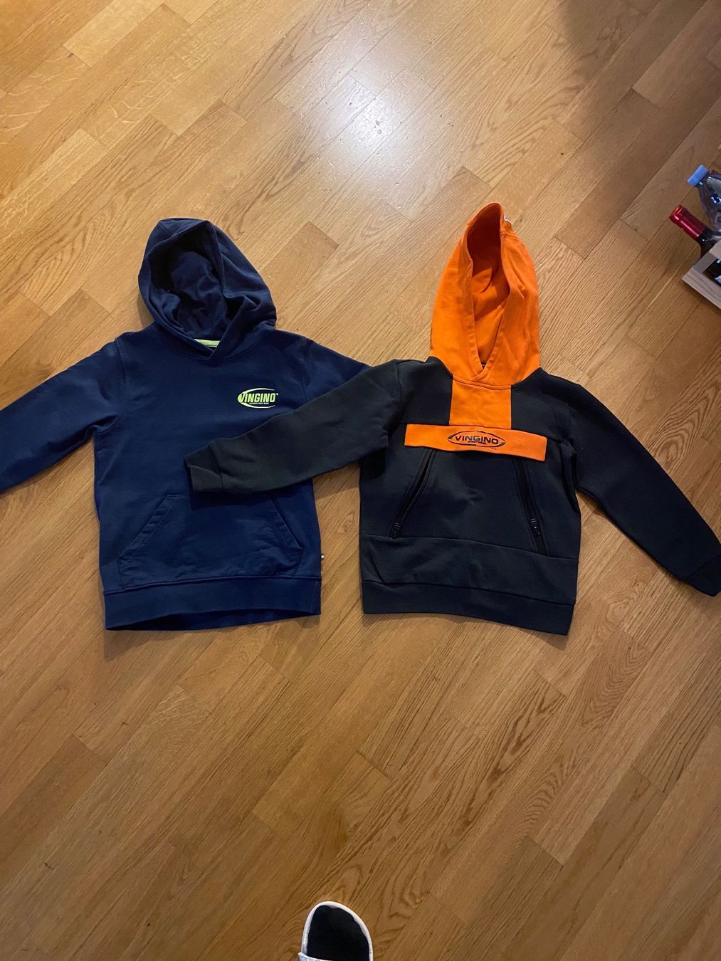 Vingino Maglioni & Felpe: Vingino Pulli Gr. 128 – Usato da Winterthur venduto da Baby117