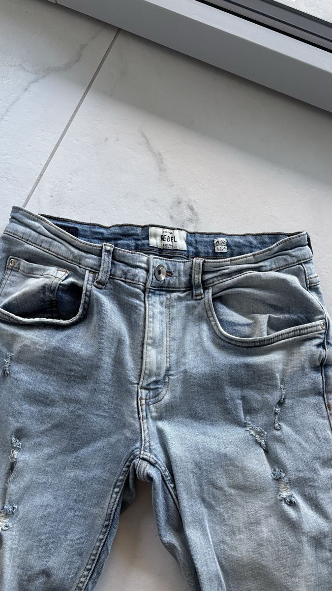 Jeans: REBEL Jeans W32/L34 – Usato da Seengen venduto da sa_land 2