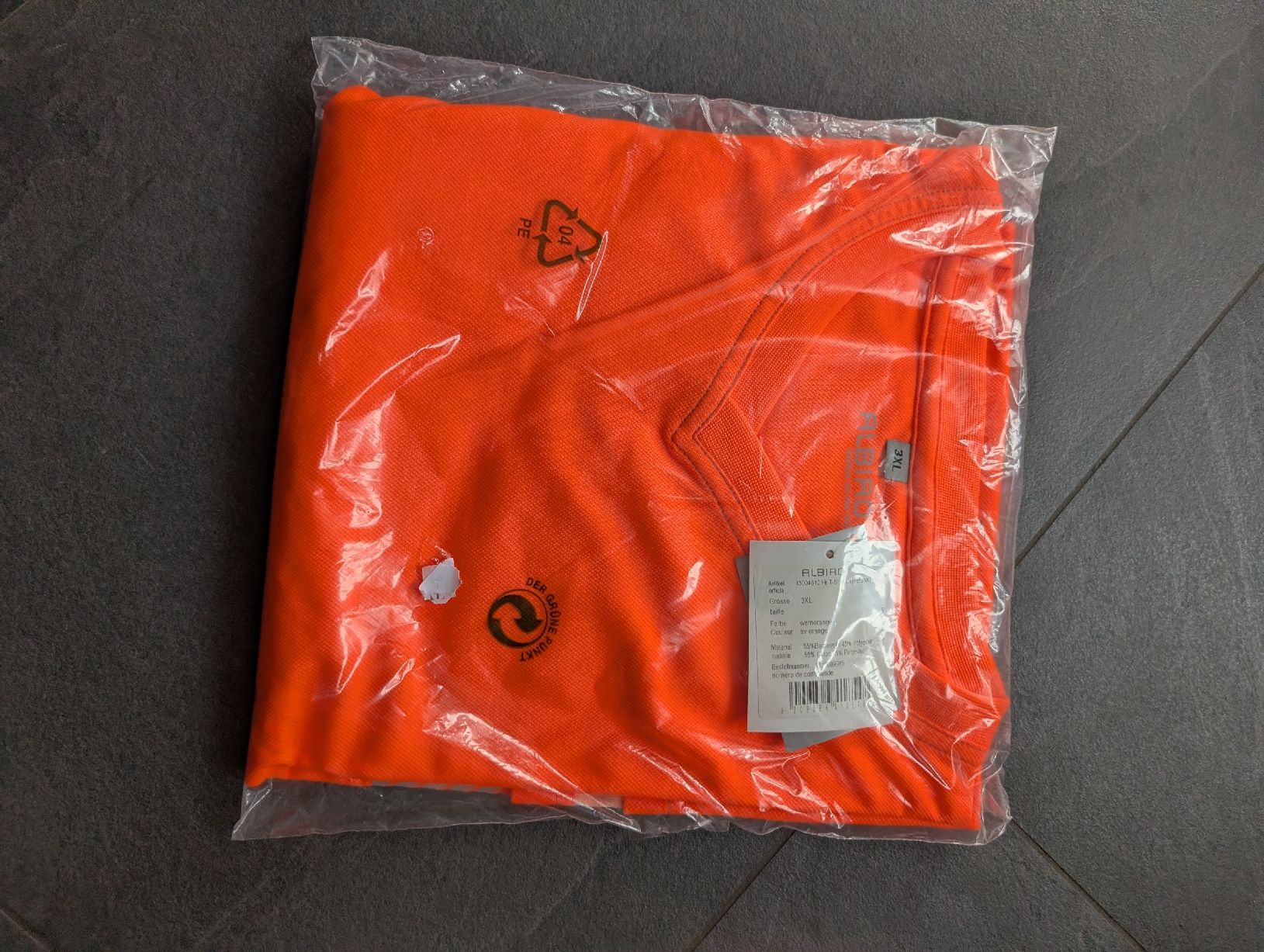 T-Shirts: Arbeits Shirt Albiro  – Neu und originalverpackt aus Davos-Platz von v2cat 2