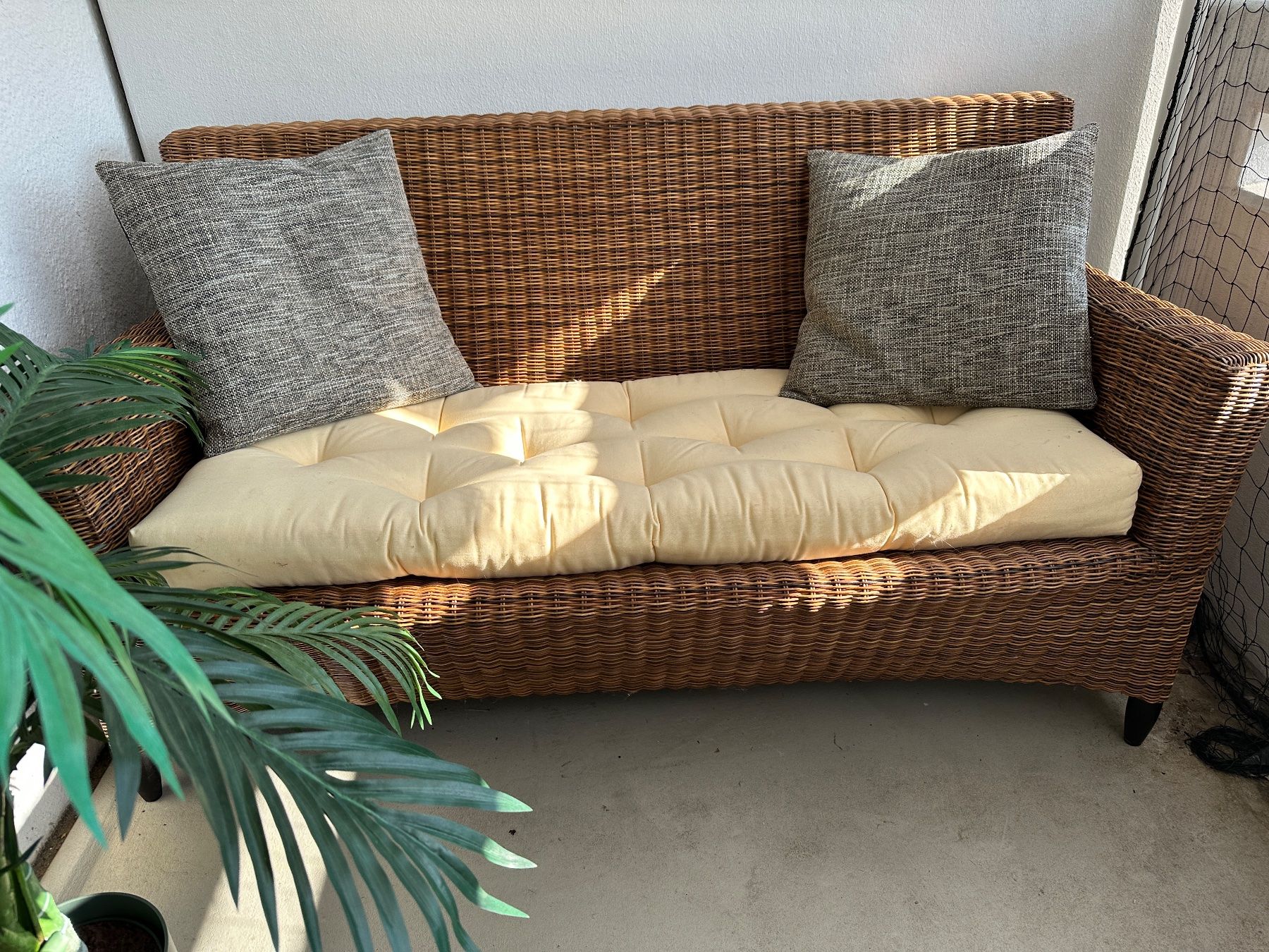 Divani: Gartensofa mit Polster und Kissen – Usato da Greifensee venduto da madskull86 3