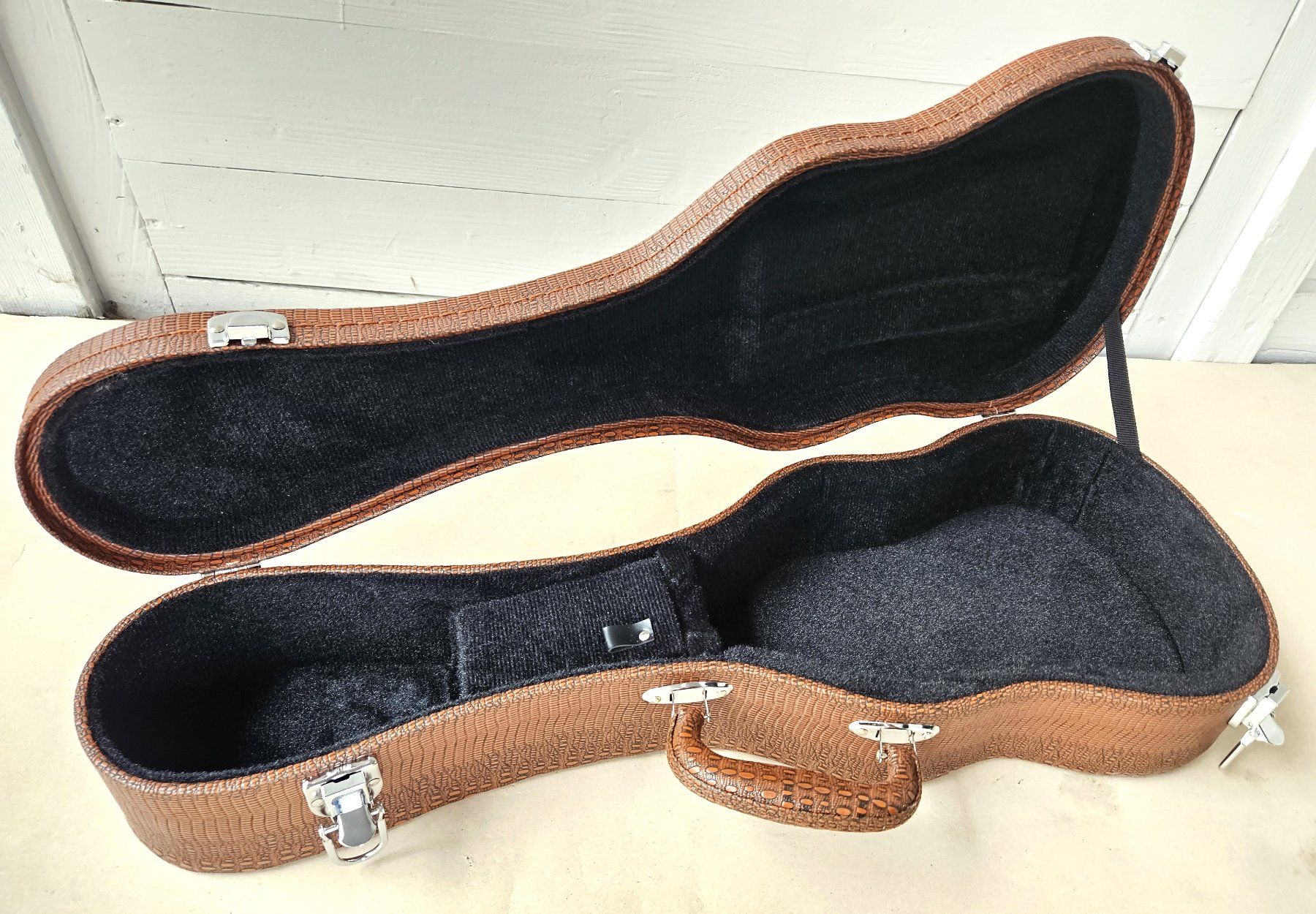 Valigie: Koffer für Concert-Ukulele – Nuovo (secondo la descrizione) da Wöschnau venduto da Musikhaus-Luethy5012 2
