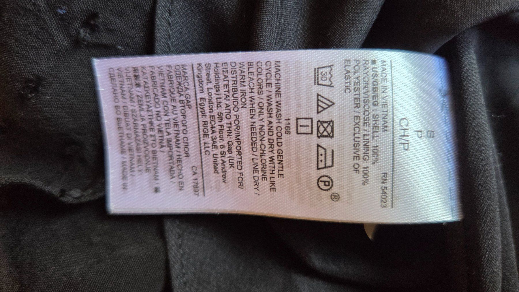 Gap Vestiti: Gap Dress schwarz S – Usato da Fislisbach venduto da Maieriisli25 3