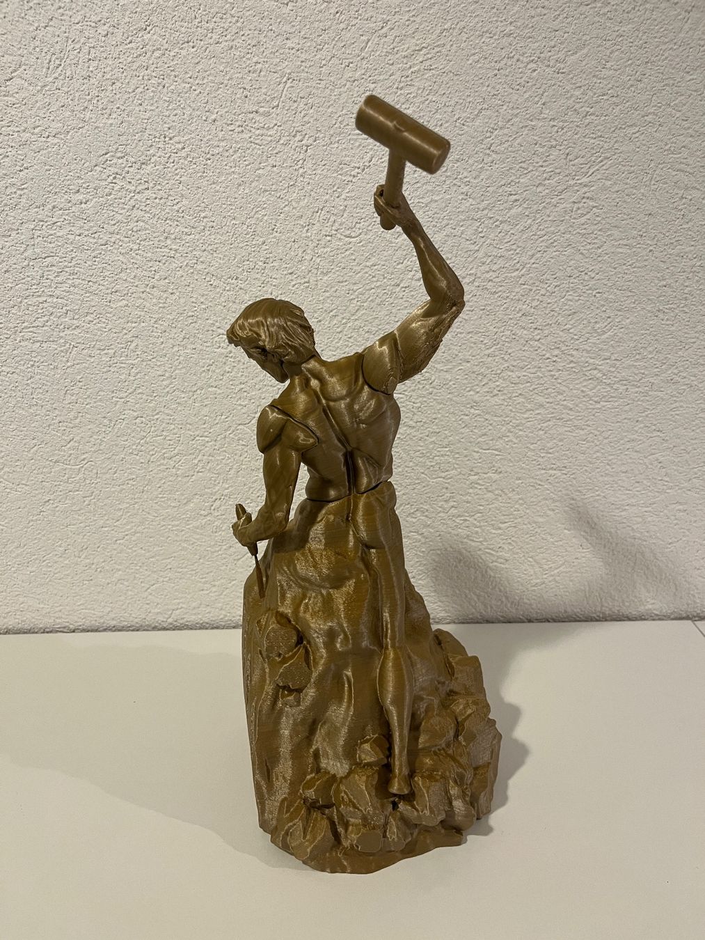 Skulpturen & Statuen: Self Made Man Statue / Skulptur – Neu (gemäss Beschreibung) aus Ernetschwil von Thies.Ray 2