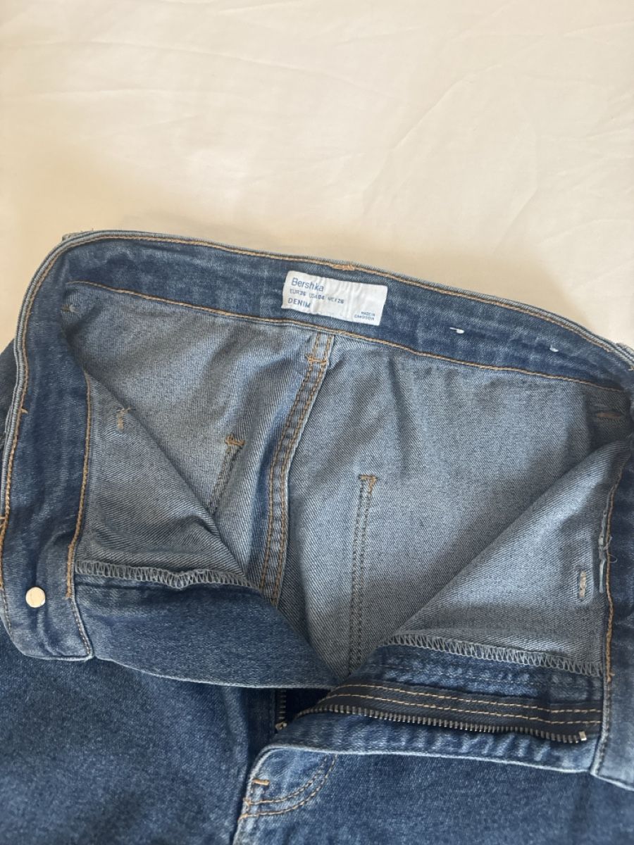 Bershka Jeans: Bershka Jeans, Grösse 36 -dunkelblau – Usato da Pratteln venduto da syr_g2ql 2