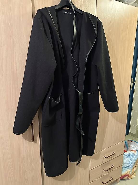 Cappotti: Damenmantel leicht mit Gurt Gr. XL – Usato da Recherswil venduto da Giowe