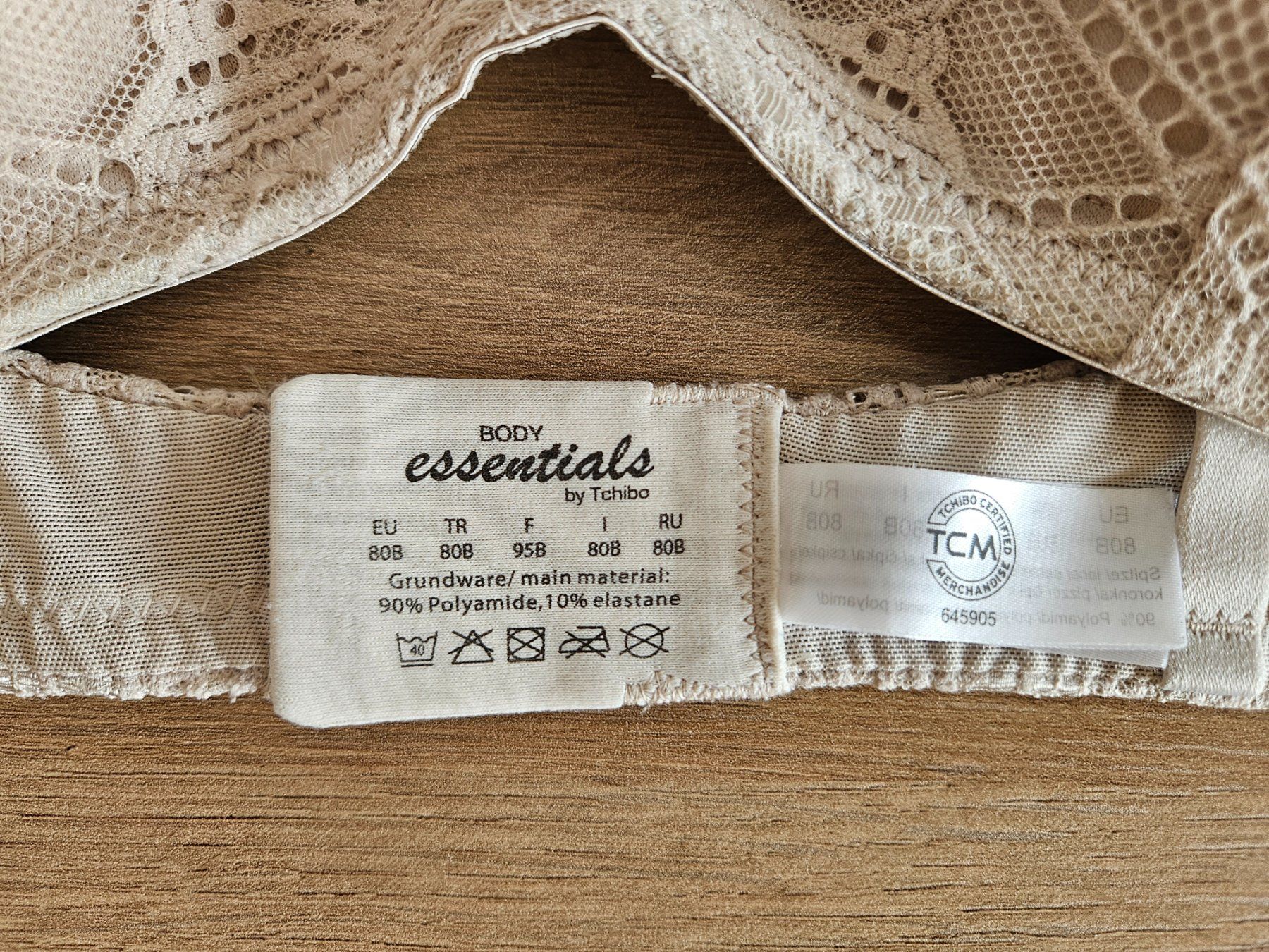 Tchibo Altra biancheria intima: Schalen BH von Body Essentials – Usato da Möriken AG venduto da pam66 3