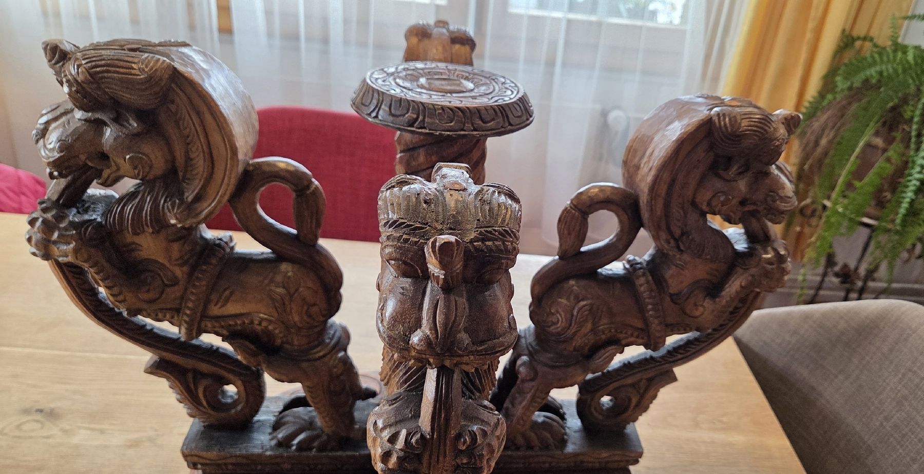 Sculture & Statue: Schnitzerei Tischsockel aus Holz – Usato da Rehetobel venduto da hobirot01 7